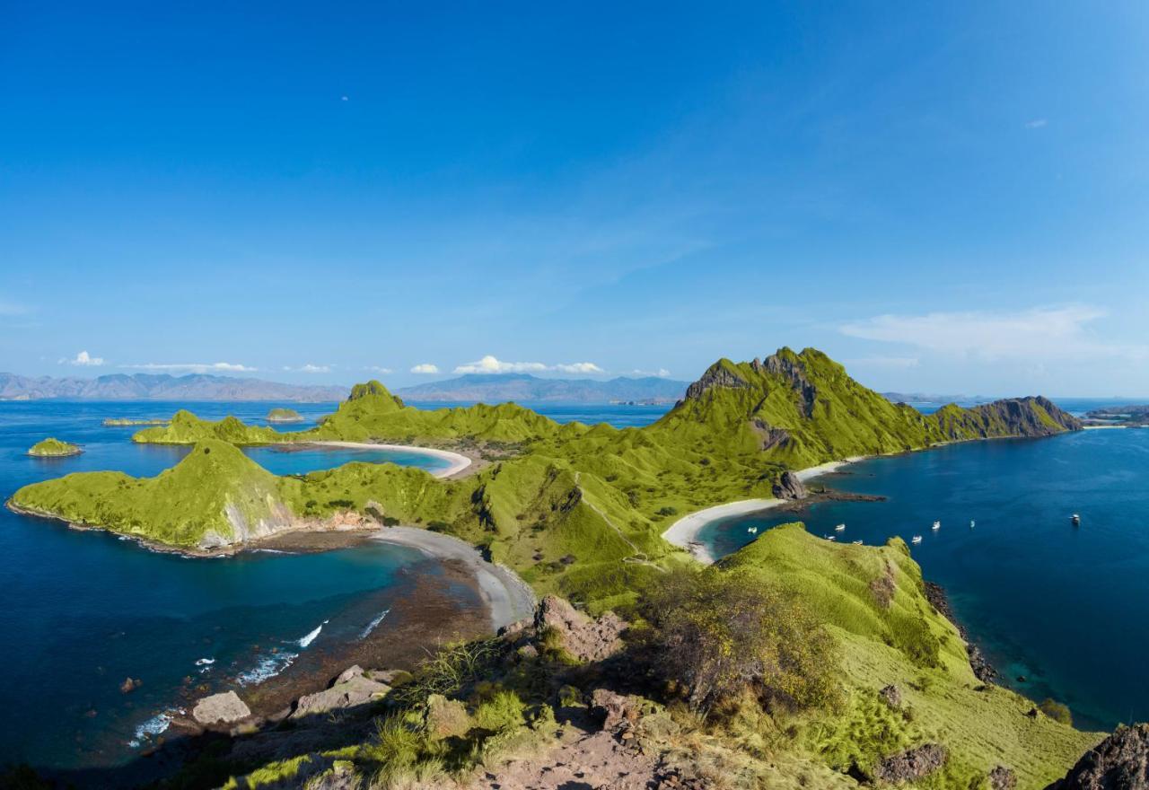 Hotel Ayana Komodo Waecicu Beach Labuan Bajo Exterior foto