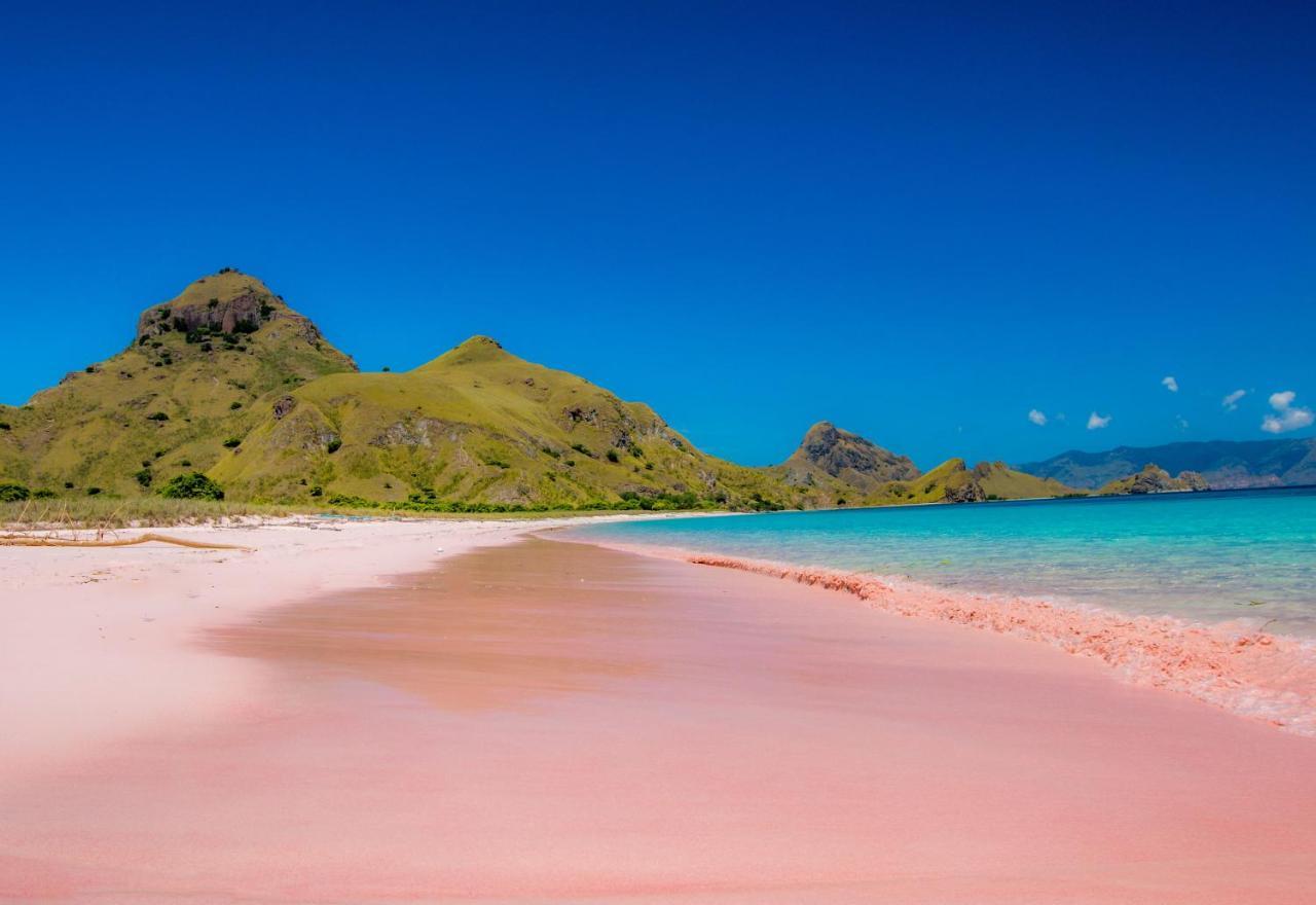 Hotel Ayana Komodo Waecicu Beach Labuan Bajo Exterior foto